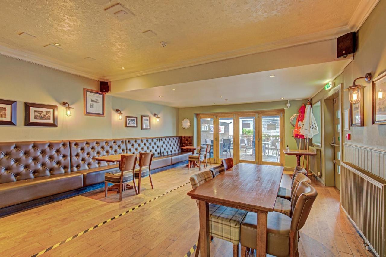 Kinloch Arms 2*