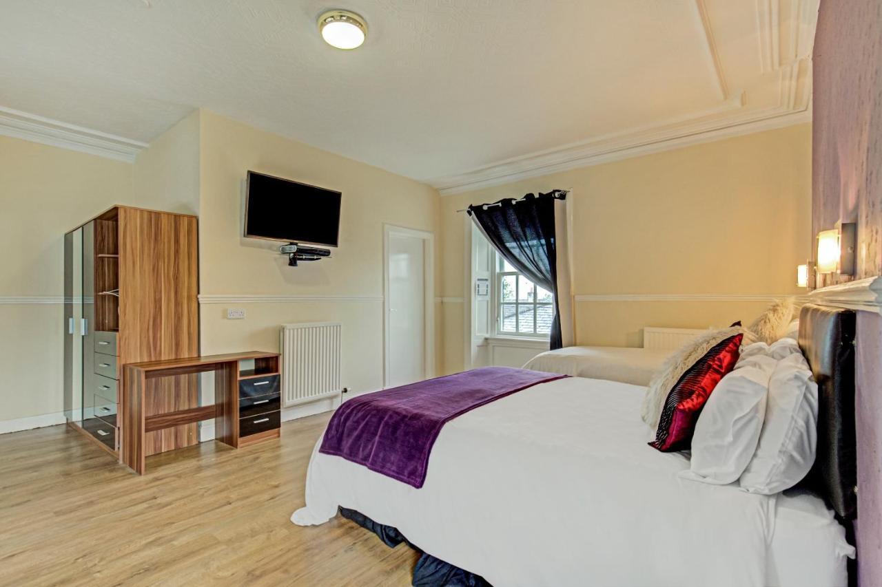 Kinloch Arms Hotel
