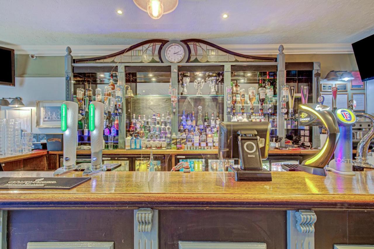 Kinloch Arms Hotel 2*