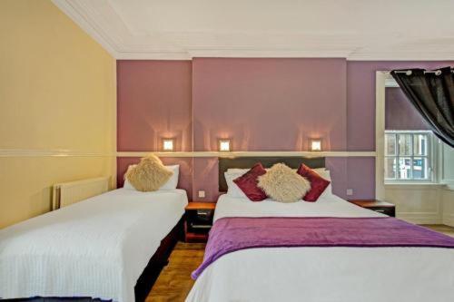 Kinloch Arms Hotel